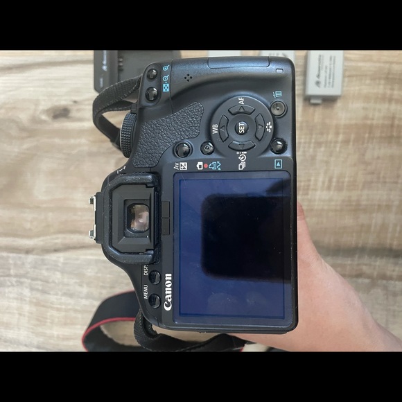 Canon rebel t1i camera - Picture 8 of 8